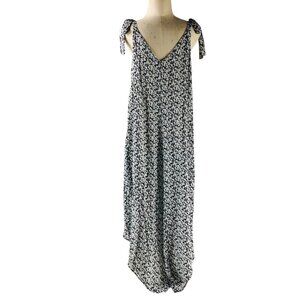 1 State Black Ditsy Daisy Floral Jumpsuit Romper Size M Boho Cottagecore Flowy